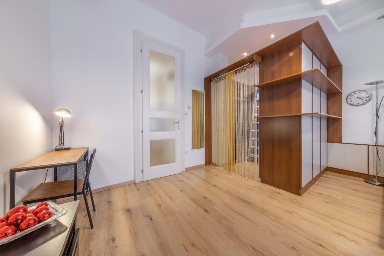 Anastasia 2 bedrooms apartment on Váci utca Budapest Exterior foto